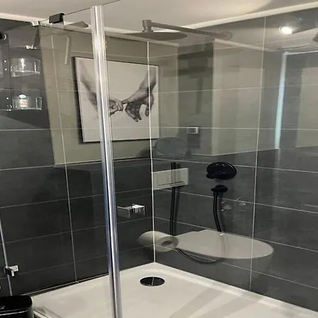 Mit Meerblick In Appartement *